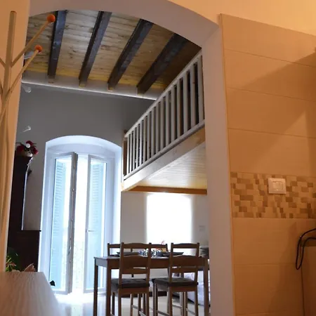 アパート Berardi House